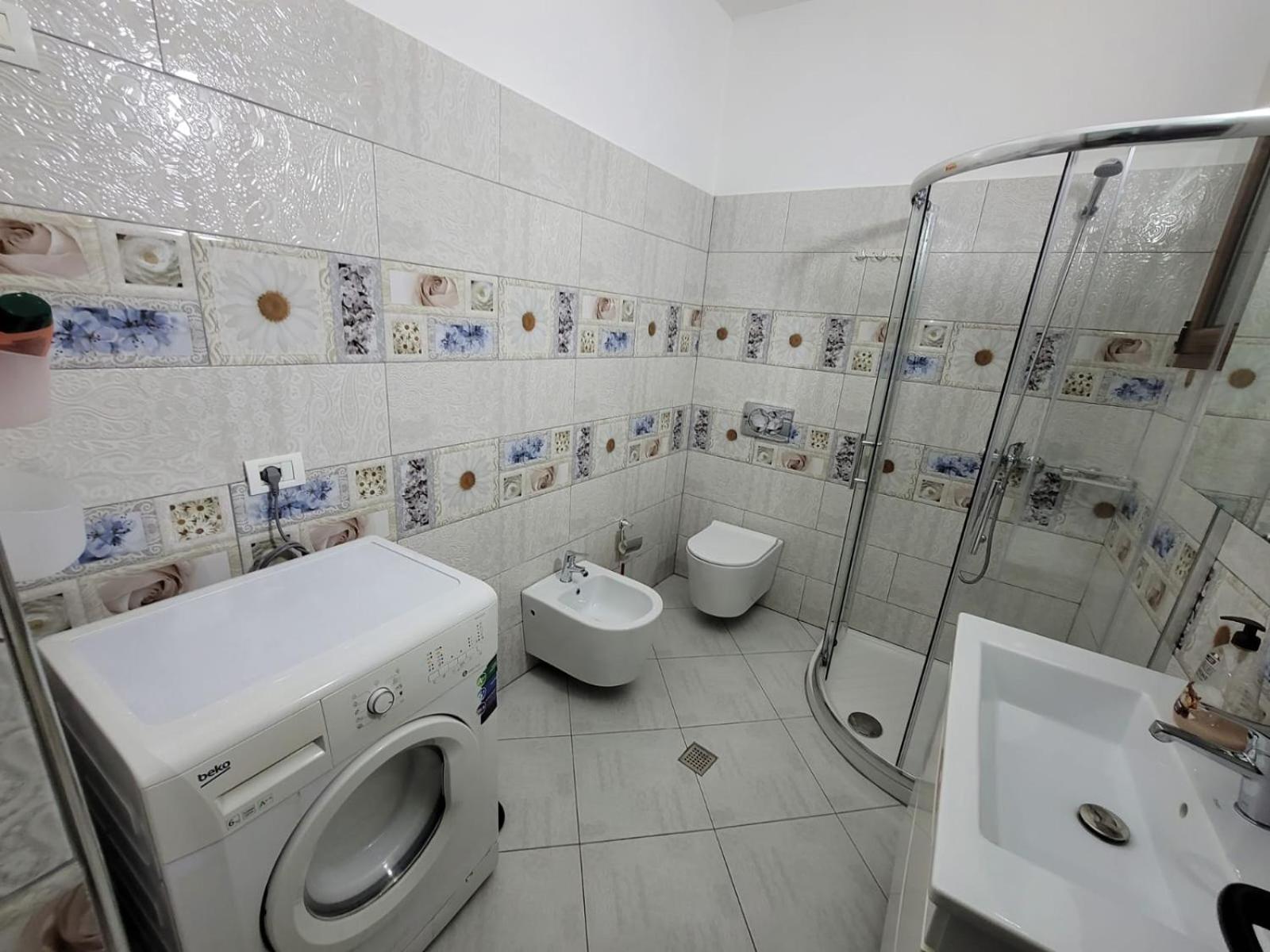 Private Room On A Shared Apartament Near Durres Beach Exterior foto