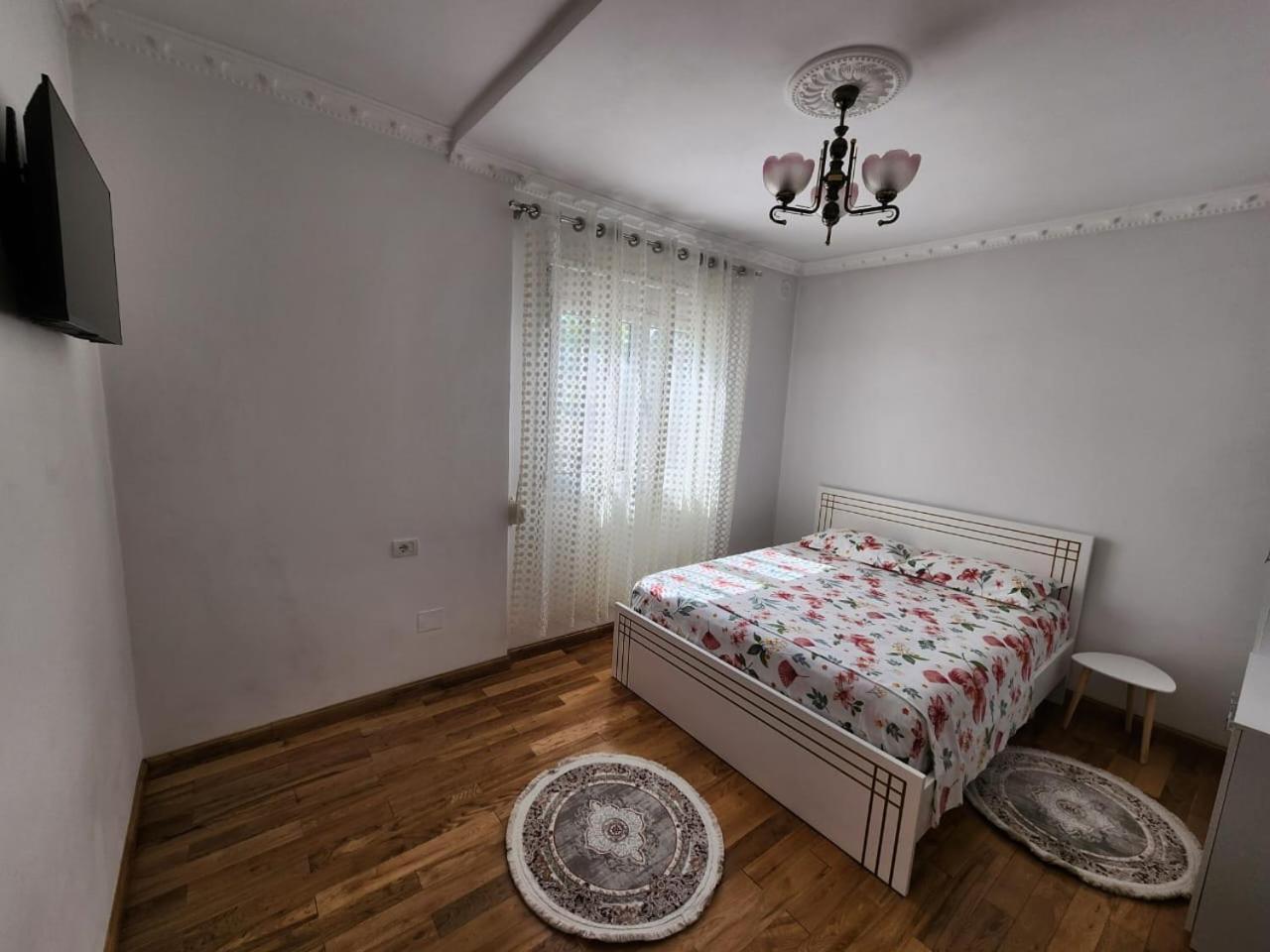 Private Room On A Shared Apartament Near Durres Beach Exterior foto