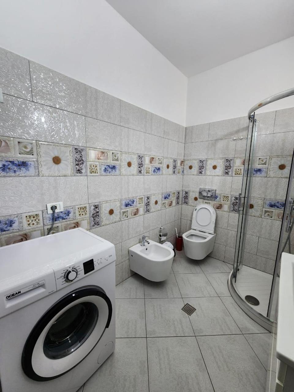 Private Room On A Shared Apartament Near Durres Beach Exterior foto